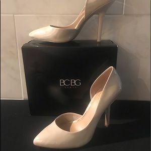 BCBG PARIS JAZE NUDE STILETTO SZ 10M  NEW WITH BOX